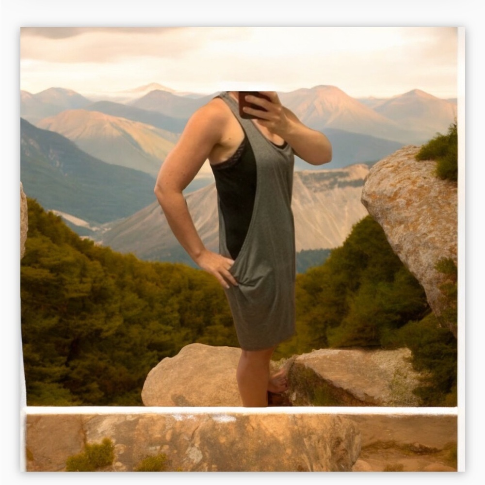 Minkpink Layered Tank Dress
Black Grey Two Tone Sz M EUC - Picture 5 of 12